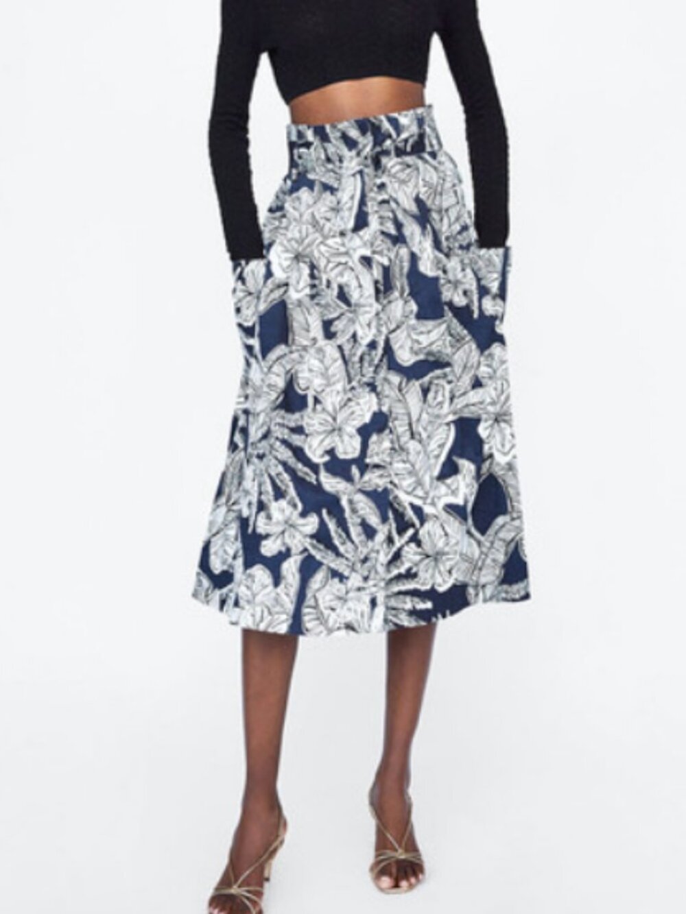 Zara Navy and White Floral Midi Skirt Pockets Cotton Size M